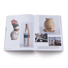 Lade das Bild in den Galerie-Viewer, Hella -de