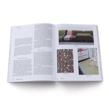 Lade das Bild in den Galerie-Viewer, Hella -en