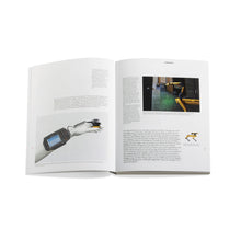 Load image into Gallery viewer, Hello, Robot - Design zwischen Mensch und Maschine
