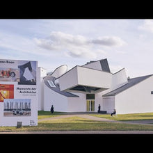 Laden und Abspielen von Videos im Galerie-Viewer, book: Iwan Baan: Moments in  Architecture-*