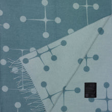 Lade das Bild in den Galerie-Viewer, Eames Wool Blanket - hellblau