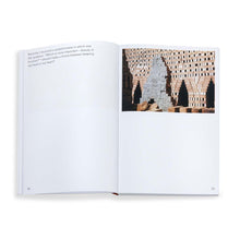 Lade das Bild in den Galerie-Viewer, Book: Essential Eames_EN