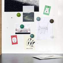 Lade das Bild in den Galerie-Viewer, Magnet Dots - Vitra Design Museum Shop