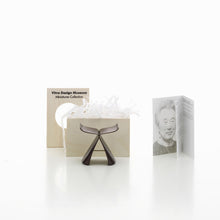 Lade das Bild in den Galerie-Viewer, Miniatur Butterfly Stool