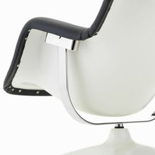 Lade das Bild in den Galerie-Viewer, Miniatur Karuselli - Vitra Design Museum Shop