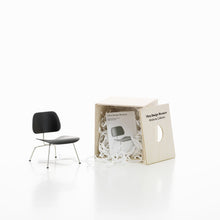 Lade das Bild in den Galerie-Viewer, Miniatur LCM - Vitra Design Museum Shop