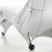 Lade das Bild in den Galerie-Viewer, Miniatur Lockheed Lounge - Vitra Design Museum Shop