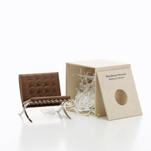 Load image into Gallery viewer, Miniatur MR 90 Barcelona - Vitra Design Museum Shop
