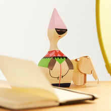 Lade das Bild in den Galerie-Viewer, Miniatur Plywood Elephant - Vitra Design Museum Shop
