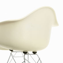 Load image into Gallery viewer, Miniatur RAR - Vitra Design Museum Shop