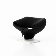 Lade das Bild in den Galerie-Viewer, Miniatur Ribbon Chair - Vitra Design Museum Shop