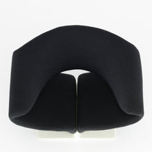 Lade das Bild in den Galerie-Viewer, Miniatur Ribbon Chair - Vitra Design Museum Shop