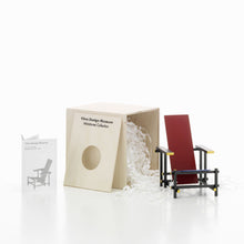 Lade das Bild in den Galerie-Viewer, Miniatur Rood blauwe stoel - Vitra Design Museum Shop
