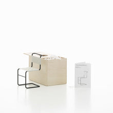 Lade das Bild in den Galerie-Viewer, Miniatur Stuhl W1 - Vitra Design Museum Shop