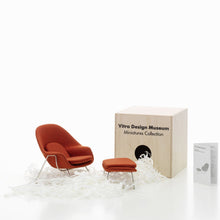 Lade das Bild in den Galerie-Viewer, Miniatur Womb Chair & Ottoman - Vitra Design Museum Shop
