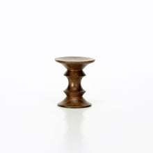 Lade das Bild in den Galerie-Viewer, Miniature Stool (Modell C) - Vitra Design Museum Shop
