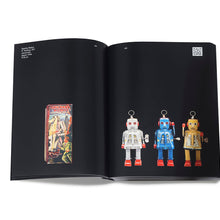 Lade das Bild in den Galerie-Viewer, ROBOTS 1:2 - Vitra Design Museum Shop