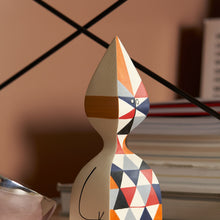 Load image into Gallery viewer, Wooden Doll No 12 - Vitra Design Museum Shop
