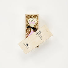 Lade das Bild in den Galerie-Viewer, Wooden Doll No 2 - Vitra Design Museum Shop