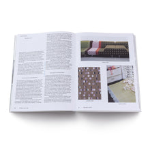 Lade das Bild in den Galerie-Viewer, Hella -de
