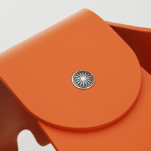 Lade das Bild in den Galerie-Viewer, Eames Elephant - Eames Red Orange RE
