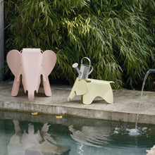 Lade das Bild in den Galerie-Viewer, Eames Elephant (small) RE -kanariengelb

