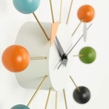 Lade das Bild in den Galerie-Viewer, ball clock - mehrfarbig
