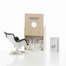 Load image into Gallery viewer, Miniatur Karuselli - Vitra Design Museum Shop
