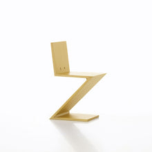 Load image into Gallery viewer, Miniatur Zig zag stoel - Vitra Design Museum Shop
