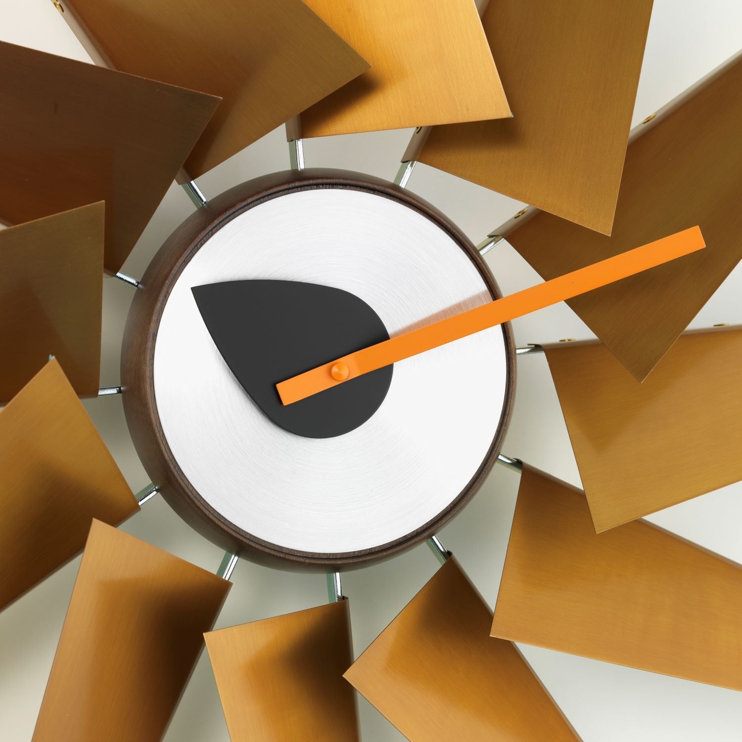 Turbine Clock – Vitra Design Museum Shop