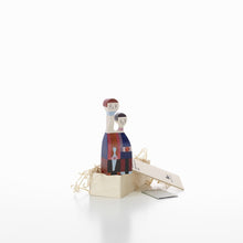 Lade das Bild in den Galerie-Viewer, Wooden Doll No 11 - Vitra Design Museum Shop
