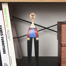 Lade das Bild in den Galerie-Viewer, Wooden Doll No 22 - Vitra Design Museum Shop
