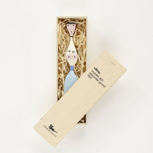 Lade das Bild in den Galerie-Viewer, Wooden Doll No 7 - Vitra Design Museum Shop
